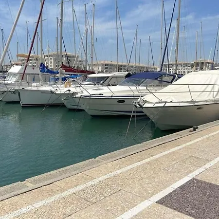Porte Hermes Avec Parking Appartement Fréjus